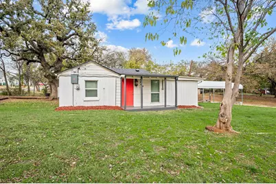 705 Moseley Street, Lake Dallas, TX 75065 - Photo 1