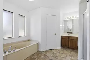 6205 Berlinetta Dr, Arlington, TX 76001 - Photo 10