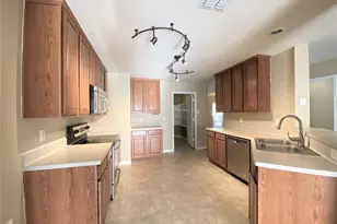 9209 Centennial Dr, Fort Worth, TX 76244 - Photo 4