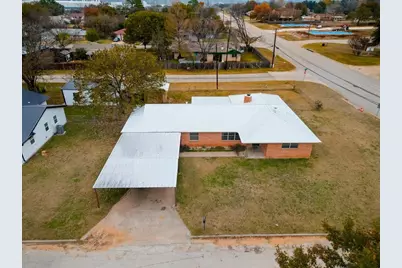 2507 SE 13th Street, Mineral Wells, TX 76067 - Photo 1