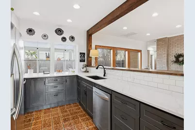 333 S Centre Avenue, Lancaster, TX 75146 - Photo 10