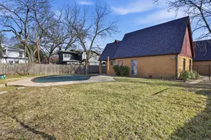 333 S Centre Ave, Lancaster, TX 75146 - Photo 26