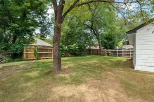 412 S Montgomery St, Sherman, TX 75090 - Photo 10