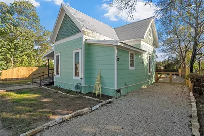 404 6th Street W, McGregor, TX 76657 - Photo 4