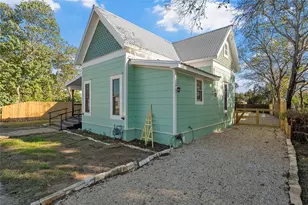 404 6th Street W, McGregor, TX 76657 - Photo 4