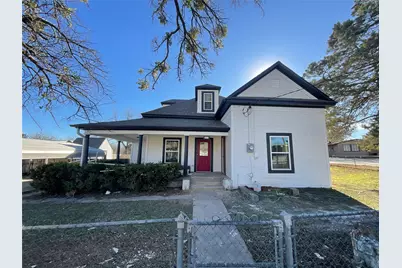 207 College Street, Chico, TX 76431 - Photo 1