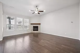 824 San Madrid Trl, Fort Worth, TX 76052 - Photo 6
