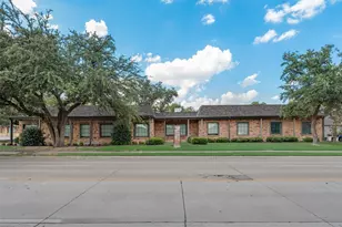 726 Dalworth St, Grand Prairie, TX 75050 - Photo 1