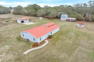 2209 Hare Ln, Greenville, TX 75402 - Photo 2