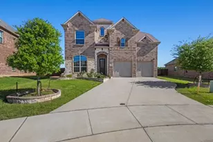 417 Burberry Dr, Grand Prairie, TX 75052 - Photo 1