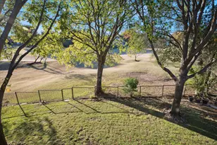 7545 Primrose Dr, Irving, TX 75063 - Photo 34