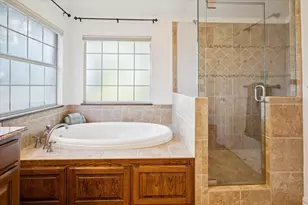 7545 Primrose Dr, Irving, TX 75063 - Photo 24