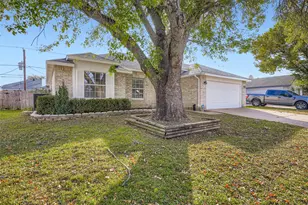 6609 Pecanwood Dr, Arlington, TX 76001 - Photo 1