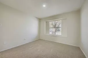 6609 Pecanwood Dr, Arlington, TX 76001 - Photo 24