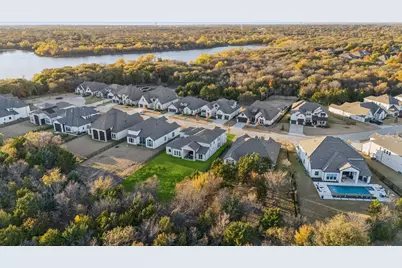 1321 McClintock Drive, Shady Shores, TX 76208 - Photo 38