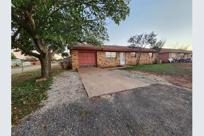 9 Palmer, Merkel, TX 79536 - Photo 2