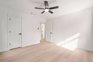 906 Purdue Dr, Arlington, TX 76012 - Photo 36