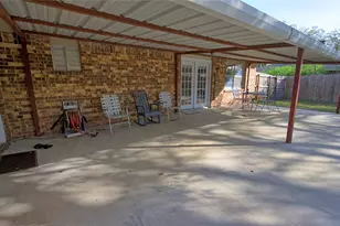 1210 Miller St, Bowie, TX 76230 - Photo 24