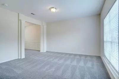 105 N Laurel Springs Drive, DeSoto, TX 75115 - Photo 2