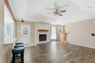 5240 Hill Ridge Dr, Fort Worth, TX 76135 - Photo 10