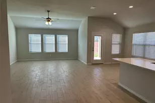 2009 Sesaro Dr, Aubrey, TX 76227 - Photo 4