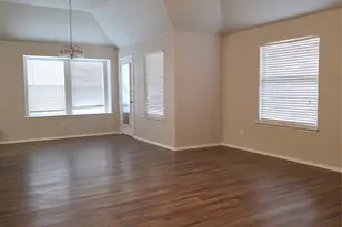 1600 Wickham Dr, Burleson, TX 76028 - Photo 10