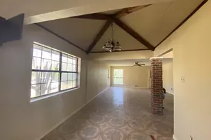 724 N Elm St, Lancaster, TX 75146 - Photo 8