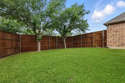 628 Four Stones Boulevard, Lewisville, TX 75056 - Photo 38
