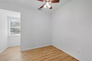 728 S Elm St, Sherman, TX 75090 - Photo 4