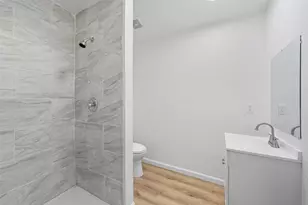 728 S Elm St, Sherman, TX 75090 - Photo 10