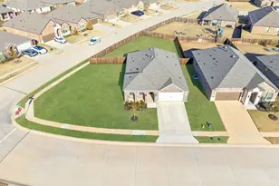 3260 Hunters Gln Dr, Aubrey, TX 76227 - Photo 26