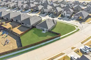 3260 Hunters Gln Dr, Aubrey, TX 76227 - Photo 28