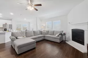 3260 Hunters Gln Dr, Aubrey, TX 76227 - Photo 8