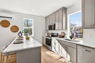 439 W 9th St, Dallas, TX 75208 - Photo 8