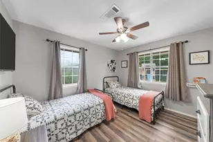 102 Creek Dr, Whitney, TX 76692 - Photo 16