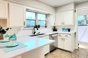 1911 Greenhaven Dr, Richardson, TX 75080 - Photo 1