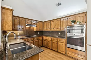 3717 Marlborough Ct, Plano, TX 75075 - Photo 8