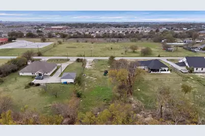 5912 Hereford Drive, Fort Worth, TX 76179 - Photo 8