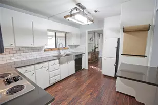 10029 Westpark Dr, Benbrook, TX 76126 - Photo 14