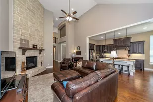 1001 W Bluff Way, Roanoke, TX 76262 - Photo 18