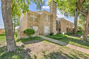 525 Towne House Ln, Richardson, TX 75081 - Photo 4