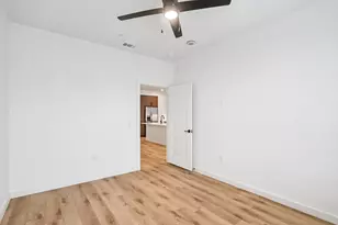 2016 S Ervay St, Dallas, TX 75215 - Photo 14