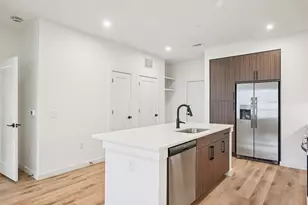 2016 S Ervay St, Dallas, TX 75215 - Photo 10