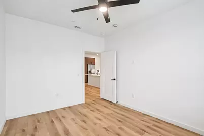 2016 S Ervay Street #B1, Dallas, TX 75215 - Photo 14