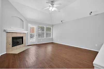 4717 Barnhill Lane, Fort Worth, TX 76135 - Photo 6