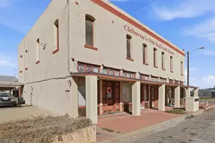 419-423 E Henderson St, Cleburne, TX 76031 - Photo 2