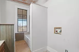 419-423 E Henderson St, Cleburne, TX 76031 - Photo 12
