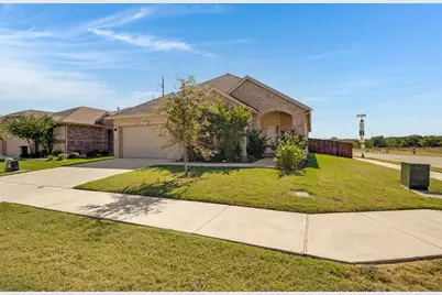 1000 Kirkham Way, Fort Worth, TX 76247 - Photo 2