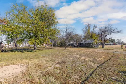 1112 W Baker Street, Brownwood, TX 76801 - Photo 18