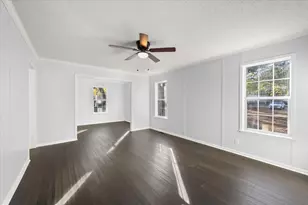 109 Summers Cir, Azle, TX 76020 - Photo 14